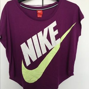 Nike top